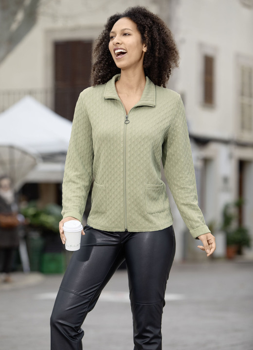 Basics - Blusenjacke mit aufgesetzten Taschen, in Größe 036 bis 052, in Farbe PISTAZIE Ansicht 2