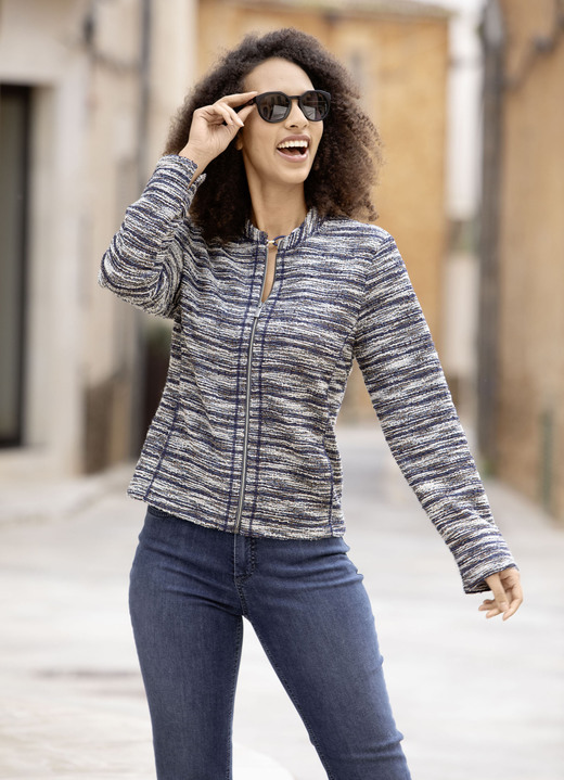 Blusenjacken - Blusenjacke aus Bouclé Blusenjacken - Blusenjacke aus Bouclé, in Größe 036 bis 052, in Farbe MARINE-ECRU-KUPFER-BUNT