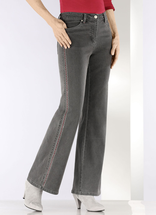 Hosen mit Knopf- und Reißverschluss - Jeans mit Ziersteppungen im Ethno-Stil, in Größe 017 bis 050, in Farbe GRAU Ansicht 3