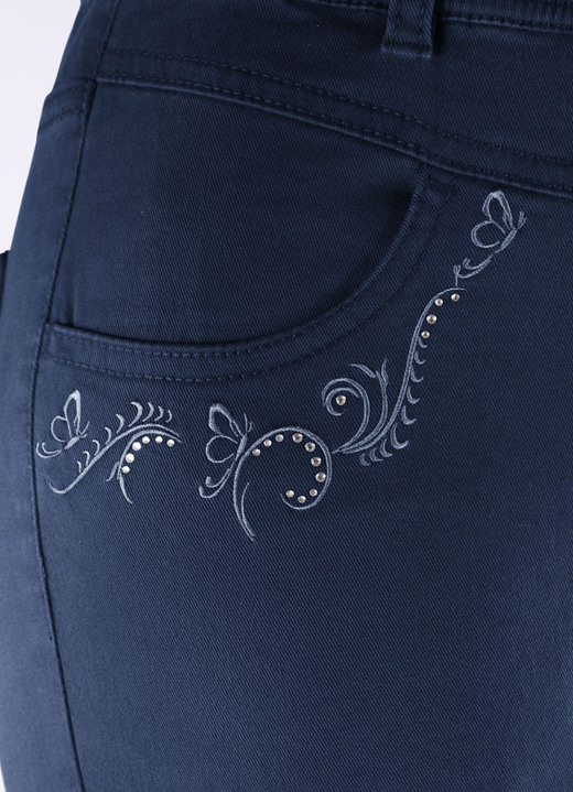 Hosen in Schlupfform - Hose mit funkelnden Glitzersteinchen, in Größe 018 bis 052, in Farbe FUCHSIA Ansicht 20