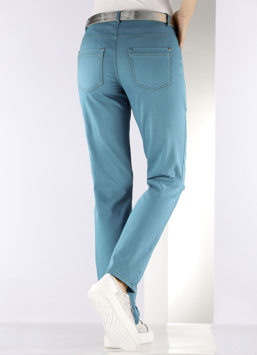 Hosen mit Knopf- und Reißverschluss - Softe Hose in 5-Pocket-Form, in Größe 017 bis 050, in Farbe PETROL Ansicht 4