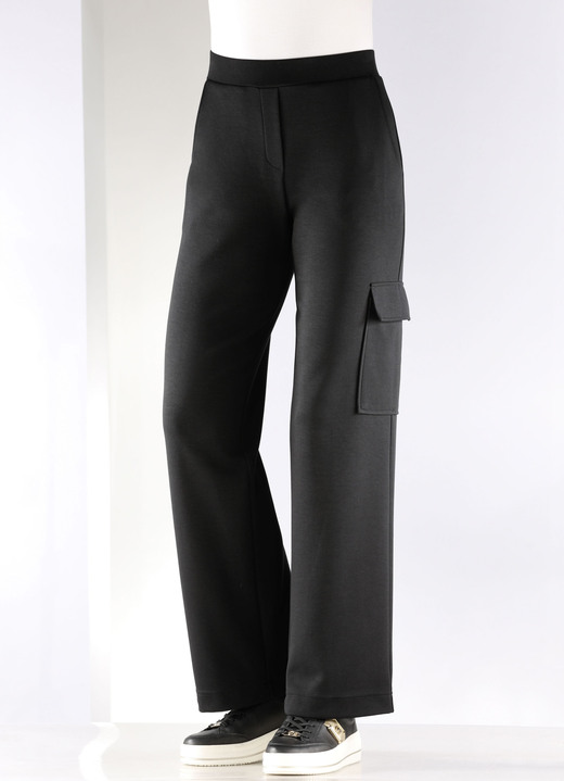 Hosen in Schlupfform - Hose mit Pattentasche in Cargo-Optik, in Größe 018 bis 052, in Farbe SCHWARZ Ansicht 1