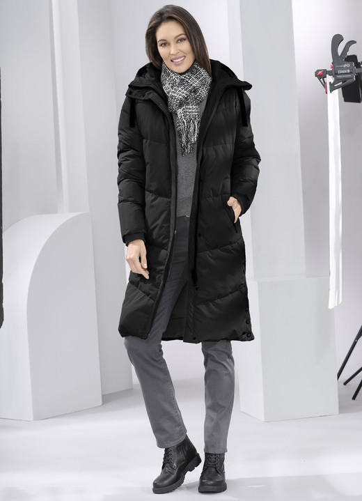 Wintermäntel - Mantel mit fester Kapuze, in Größe 036 bis 050, in Farbe BEIGE Ansicht 4