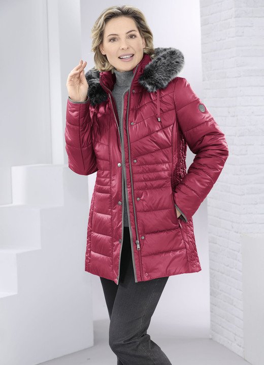 Winterjacken - Jacke mit figurfreundlicher Längssteppung seitlich Winterjacken - Jacke mit figurfreundlicher Längssteppung seitlich, in Größe 038 bis 054, in Farbe ROT