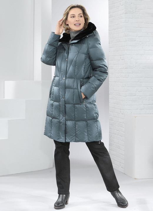 Daunenmäntel - Daunen-Kurzmantel mit fester Kapuze, in Größe 036 bis 054, in Farbe SCHWARZ Ansicht 3