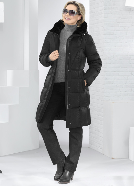 Daunenmäntel - Daunen-Kurzmantel mit fester Kapuze, in Größe 036 bis 054, in Farbe SCHWARZ Ansicht 2