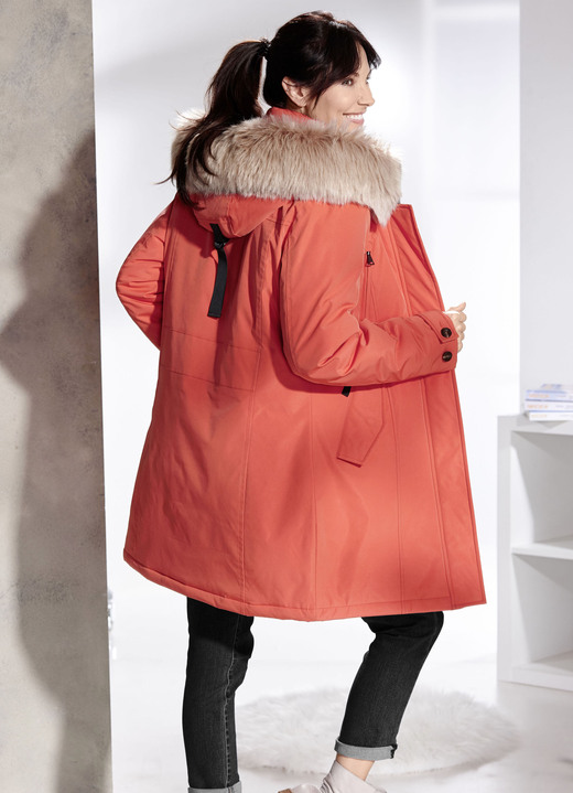 Wintermäntel - Kurzmantel mit größenverstellbarer Kapuze, in Größe L bis XL, in Farbe KORALLE Ansicht 4