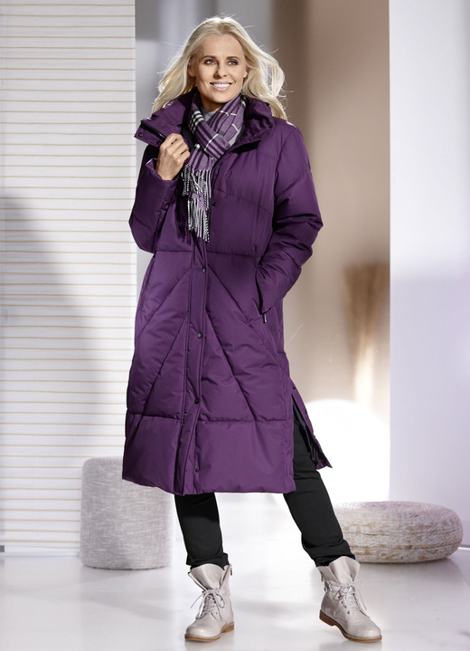 Damenmode - Funktionsmantel mit verstaubarer Kapuze Damenmode - Funktionsmantel mit verstaubarer Kapuze, in Größe 036 bis 052, in Farbe AMETHYST