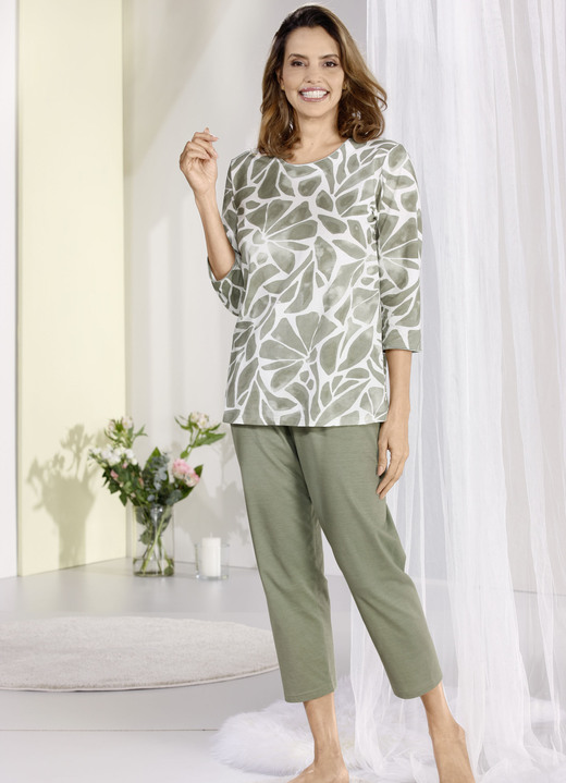 Schlafanzüge & Shortys - Laurina Schlafanzug mit 3/4 langen Ärmeln und langer Hose , in Größe 036 bis 052, in Farbe OLIV-WEISS Ansicht 1