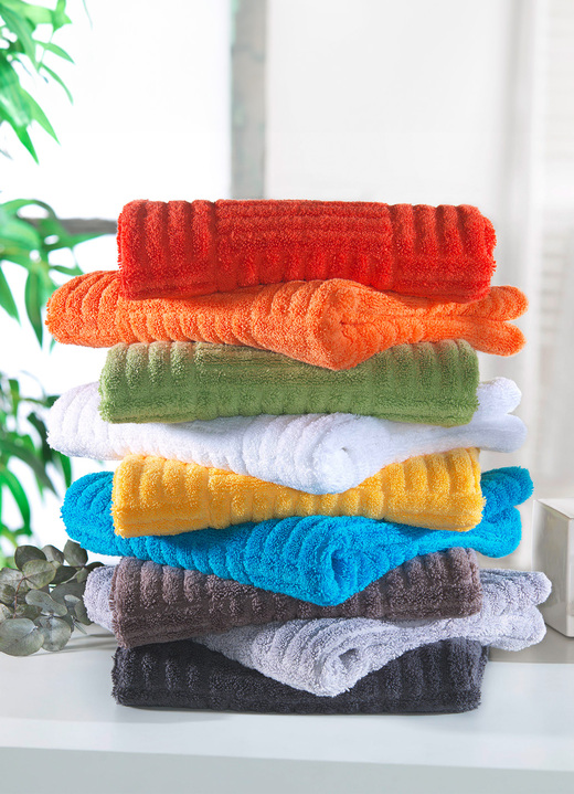 Frottier Handtücher - Flauschig weiche Frottier-Serie mit Hoch-Tief-Struktur, in Größe 200 (2 Handtücher, 50/100 cm) bis 204 (1 Duschtuch, 70/140 cm), in Farbe GELB Ansicht 2