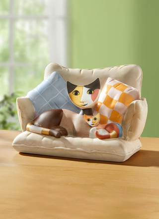 Katzenmama auf Sofa aus der Rosina-Wachtmeister-Kollektion