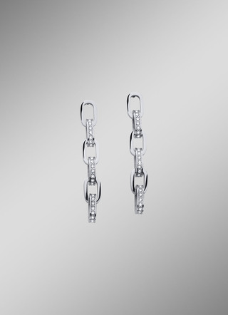 Elegante Ohrstecker mit funkelnden Kristallen