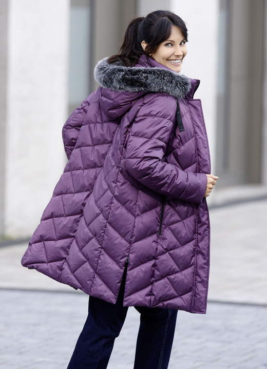 Wintermäntel - Kurzmantel mit abnehmbarem Kunstpelz-Besatz, in Größe 036 bis 054, in Farbe NAVY Ansicht 6