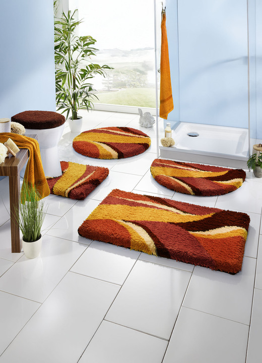 Badgarnituren - Badgarnitur mit rutschhemmend beschichteter Rückseite, in Größe 100 (Vorleger halbrund, 50/ 80 cm) bis 112 (WC-Deckelbezug, 47/ 50 cm), in Farbe GRÜN Ansicht 2