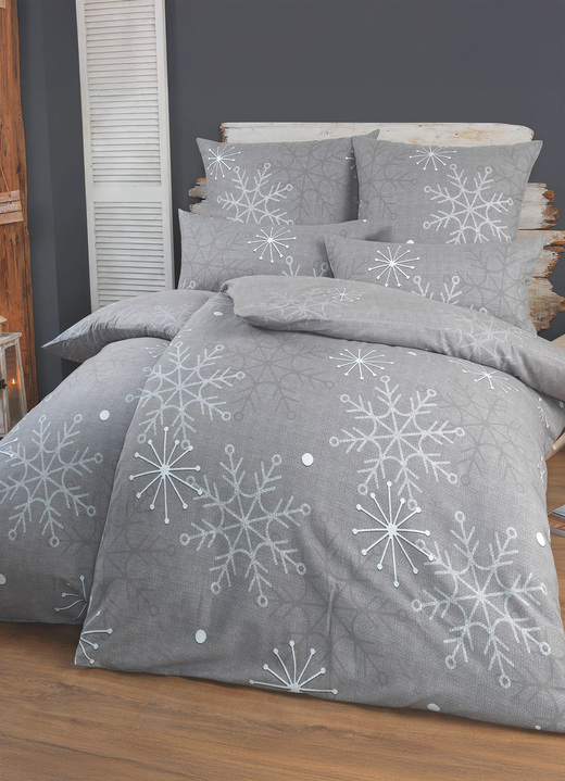 Bettwäschegarnituren - Florella Bettwäsche-Garnitur mit Schneeflocken und Eiskristalle, in Größe 111 (40/80 cm + 135/200 cm) bis 115 (80/80 cm + 155/220 cm), in Farbe BEIGE Ansicht 3