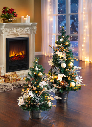 Beleuchteter Tannenbaum mit Timerfunktion