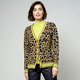 Strickjacken - Strickjacke mit Tierfell-Optik – Farbe CAMEL-SCHWARZ-LIMETTE – Ansicht 2 Strickjacken - Strickjacke mit Tierfell-Optik, in Größe 038 bis 052, in Farbe CAMEL-SCHWARZ-LIMETTE – Farbe CAMEL-SCHWARZ-LIMETTE – Ansicht 2