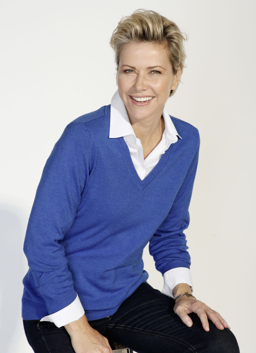 Basics - Pullover mit Modal-Anteil, in Größe 038 bis 052, in Farbe GRAU Ansicht 25