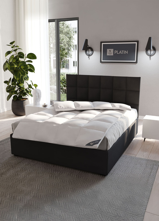 Bettwaren - Daunenprogramm Platin von Spessarttraum, in Größe 103 (135/200 cm) bis 110 (155/220 cm), in Farbe WEISS, in Ausführung EXTRA LEICHT Ansicht 7