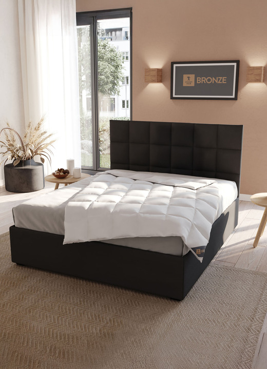 Bettwaren - In Deutschland hergestelltes Daunenprogramm aus dem Hause Spessarttraum Ansicht 33 Bettwaren - In Deutschland hergestelltes Daunenprogramm aus dem Hause Spessarttraum, in Größe 103 (135/200 cm) bis 121 (40/ 80 cm), in Farbe , in Ausführung Blue Kissen Ansicht 33