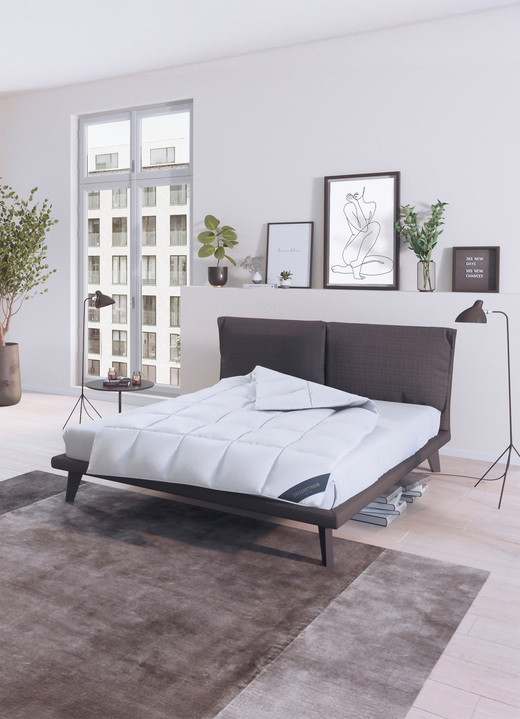 Bettwaren - Hochwertige Ganzjahresdecken von Spessarttraum, in Größe 103 (135/200 cm) bis 112 (200/200 cm), in Farbe WEISS, in Ausführung 3 Sterne, 60% Daunen Ansicht 4