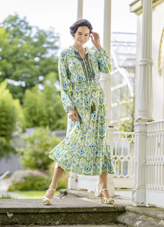 Kleid in Schlupfform