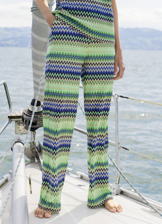 Hose in modischer Weite