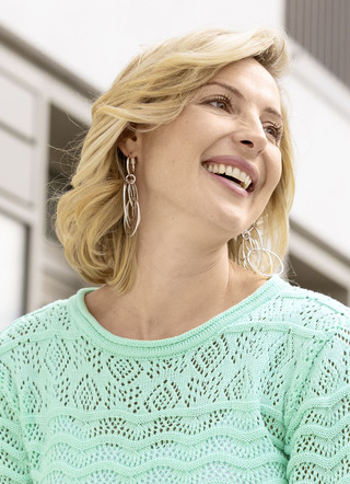 Silberfarbene Ohrringe aus hochwertigem Metall