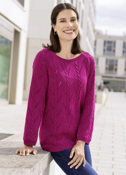 Basics - Pullover mit Zopfstrukturen und Ajourmustermix, in Größe 036 bis 052, in Farbe MAGENTA Ansicht 1