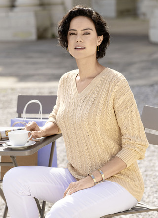 Pullover mit edlen Glitzerakzenten