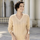 Basics - Pullover mit edlen Glitzerakzenten, in Größe L(44/46) bis XXL(52/54), in Farbe BEIGE – Farbe BEIGE – Ansicht 4