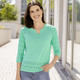Basics - Pullover mit dekorativem Halsausschnitt, in Größe 036 bis 052, in Farbe MAGENTA