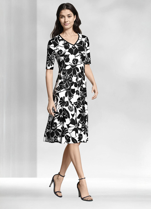 Kleider - Kleid in Schlupfform, in Größe 036 bis 552, in Farbe SCHWARZ-WEISS