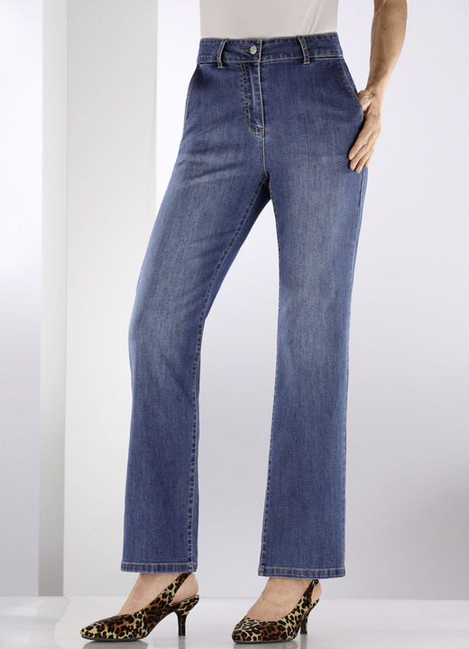 Hosen mit Knopf- und Reißverschluss - Tragangenehme Jeans, in Größe 017 bis 050, in Farbe JEANSBLAU Ansicht 3