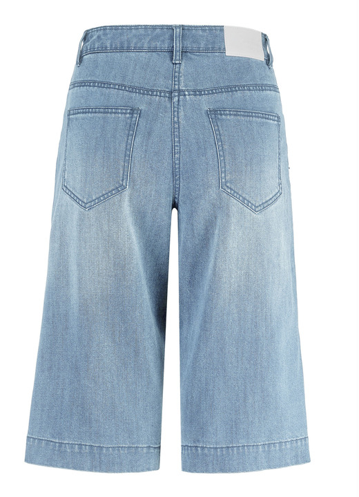 Hosen mit Knopf- und Reißverschluss - Jeans-Bermudas in 5-Pocket-Form, in Größe 036 bis 052, in Farbe DUNKELBLAU Ansicht 5