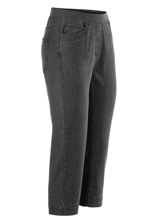 Caprijeans mit Strasssteinchenzier