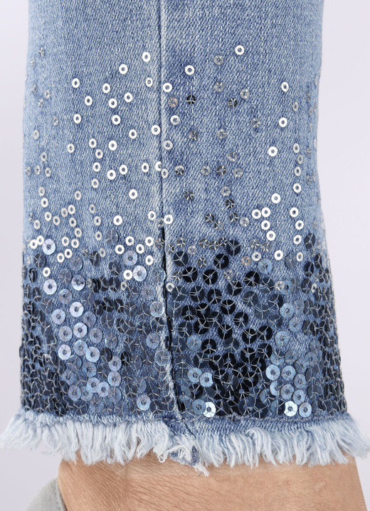 Hosen mit Knopf- und Reißverschluss - Edel-Jeans, in Größe 017 bis 050, in Farbe HELLBLAU Ansicht 3