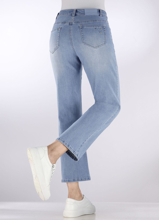 Hosen mit Knopf- und Reißverschluss - Jeans mit trendigen Ziernieten, in Größe 017 bis 050, in Farbe HELLBLAU Ansicht 5