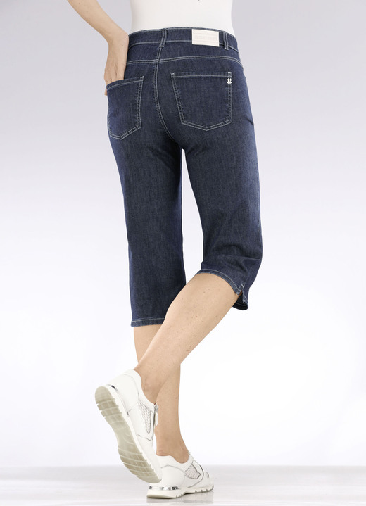 Hosen mit Knopf- und Reißverschluss - Capri-Jeans, in Größe 034 bis 052, in Farbe DUNKELBLAU Ansicht 4