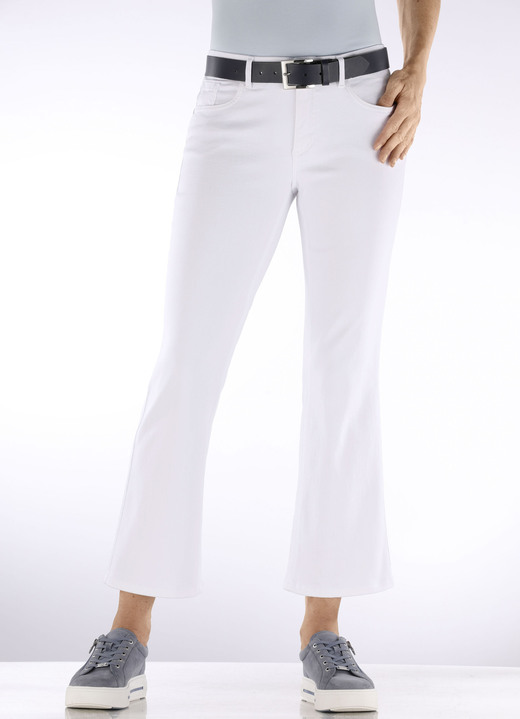 Hosen mit Knopf- und Reißverschluss - Magic-Jeans mit leicht ausgestelltem Bein , in Größe 017 bis 050, in Farbe WEISS Ansicht 3