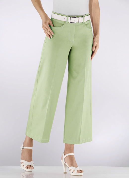 culotten - Culotte mit modisch weitem Bein , in Größe 018 bis 052, in Farbe LILA Ansicht 6