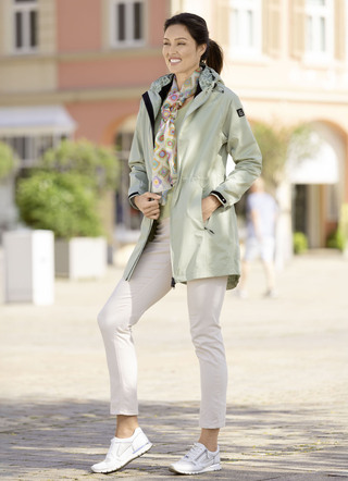 Funktions-Kurzmantel mit fester Kapuze