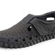 Slipper & Schnürschuhe - Sommerliche Herren-Slipper, mit herausnehmbarem Fußbett, in Größe 040 bis 046, in Farbe SCHWARZ – Farbe SCHWARZ – Ansicht 1