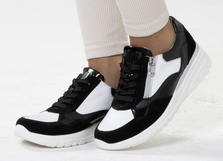 Slipper & Schnürschuhe - Waldläufer, bequeme Damen-Schnürschuhe, Weite H, mit herausnehmbarem Fußbett, in Größe 3 1/2 bis 8, in Farbe SCHWARZ-WEISS Ansicht 4