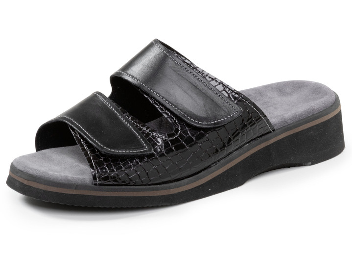 Damenmode - Komfortable Damen-Pantoletten, Weite K, mit Klettverschluss, in Größe 036 bis 042, in Farbe SCHWARZ Ansicht 1