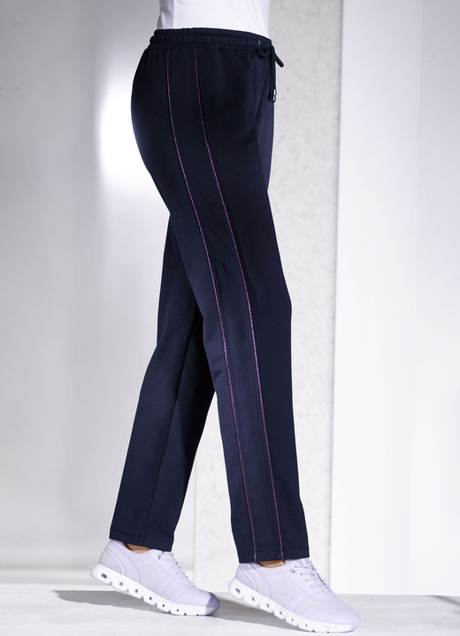 Freizeithosen - Freizeithose mit seitlichen Paspeln, in Größe 019 bis 052, in Farbe MARINE Ansicht 1