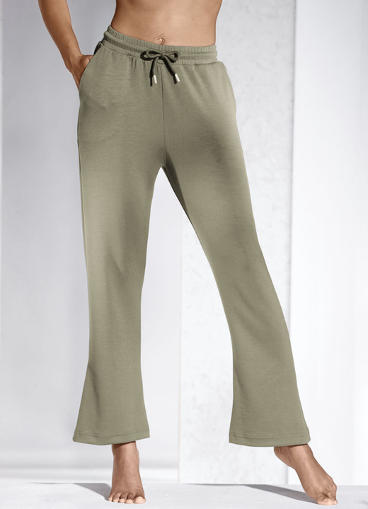 Laurina - Hose mit leicht ausgestellter Fußweite, in Größe 018 bis 054, in Farbe MARINE Ansicht 4