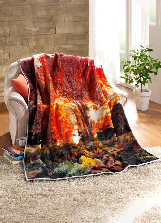 Decken - Flauschige Schlafdecke mit idyllischer Herbstlandschaft, in Farbe BUNT