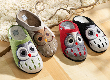 Hausschuhe - Damen-Hausschuh aus echtem Naturwollfilz – Farbe SCHWARZ Hausschuhe - Damen-Hausschuh aus echtem Naturwollfilz, in Größe 036 bis 042, in Farbe SCHWARZ