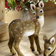 Weihnachtliche Dekorationen - Rehkitz von Hand bemalt, in Farbe BRAUN-WEISS, in Ausführung Rehkitz schaut nach unten